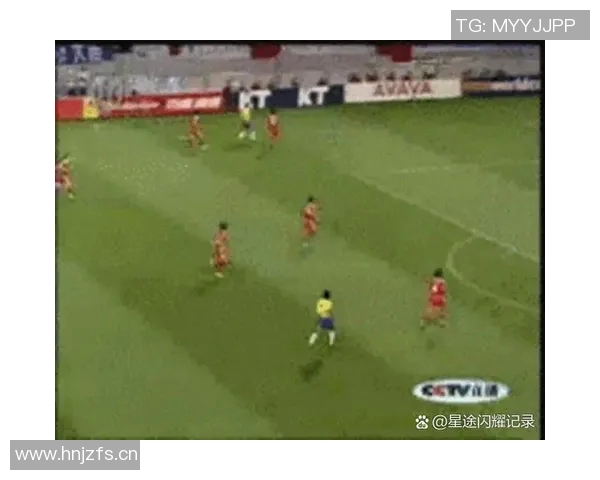 网友拆解梅西当年轻松过卡洛斯·卡纳瓦罗，展现足球巨星魅力