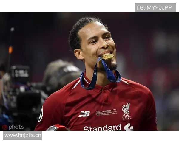 范戴克郁闷，球吹折射世界波，名宿必输